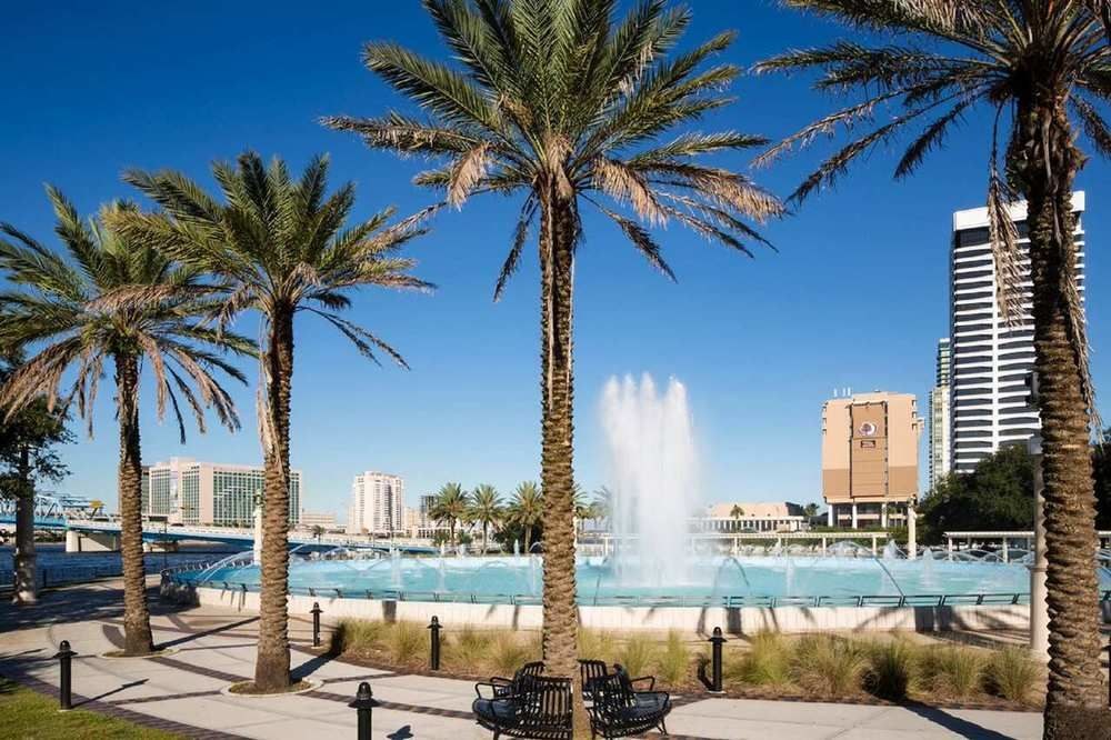 DoubleTree by Hilton Jacksonville Riverfront photo 1