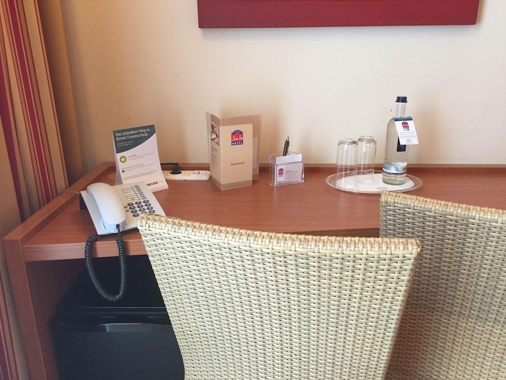 Premier Inn Premier Inn Frankfurt City Europaviertel photo 2