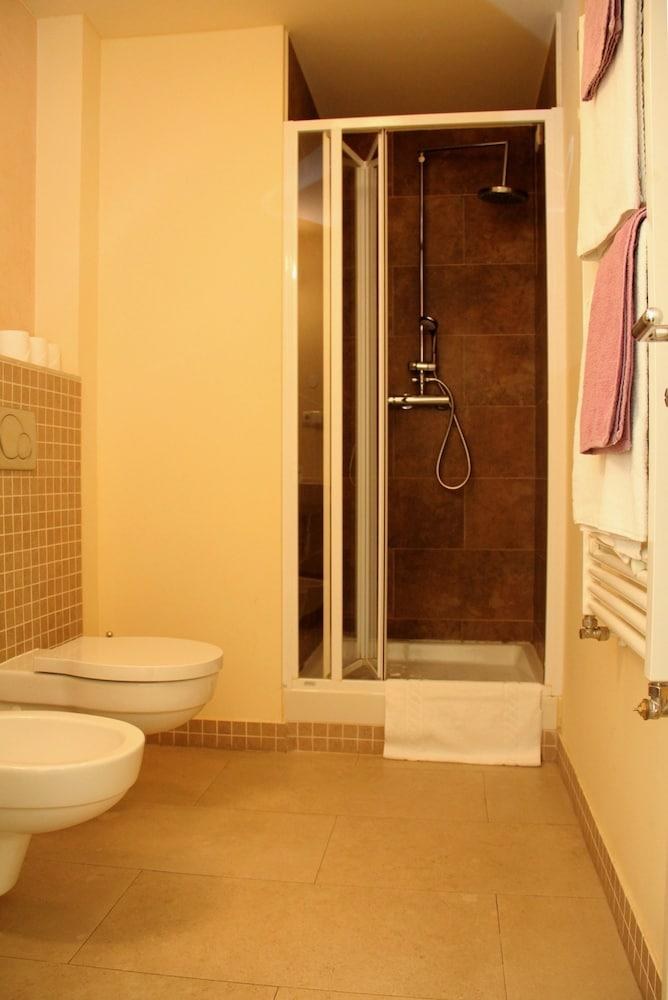 TREVI HOTEL photo 2