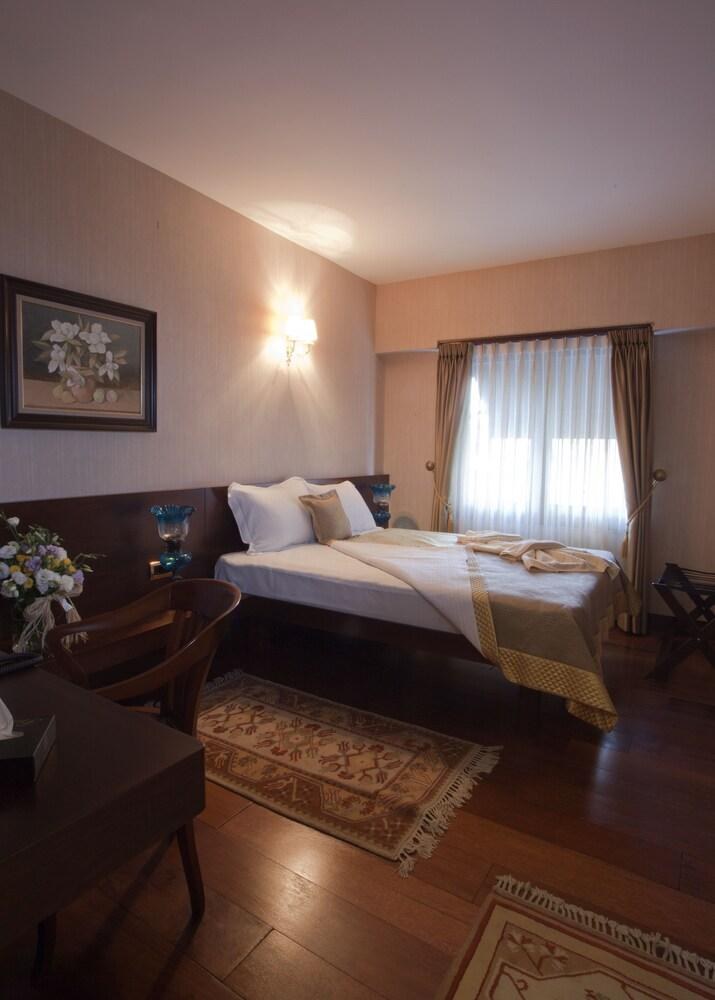 BURCKIN HOTEL photo 2