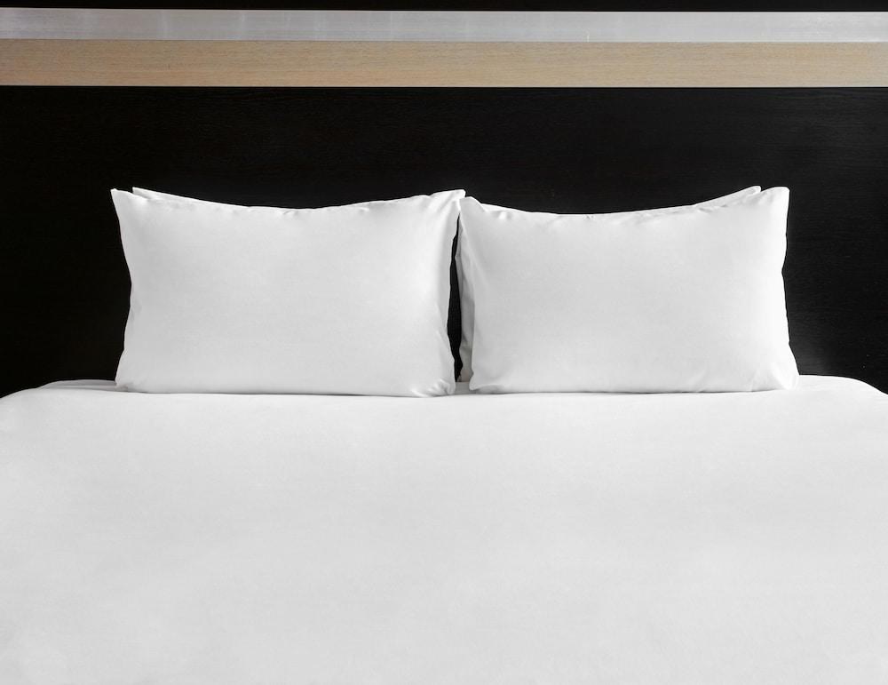 HOLIDAY INN PARIS - MONTMARTRE