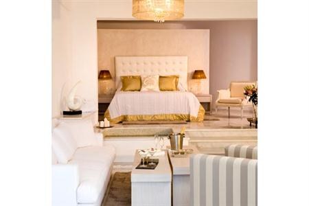 GOLD SUITES photo 1