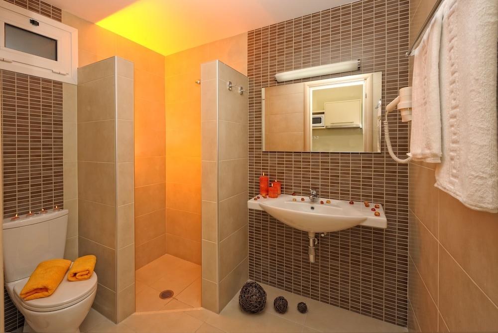 KRISTALLI HOTEL APARTMENTS photo 2