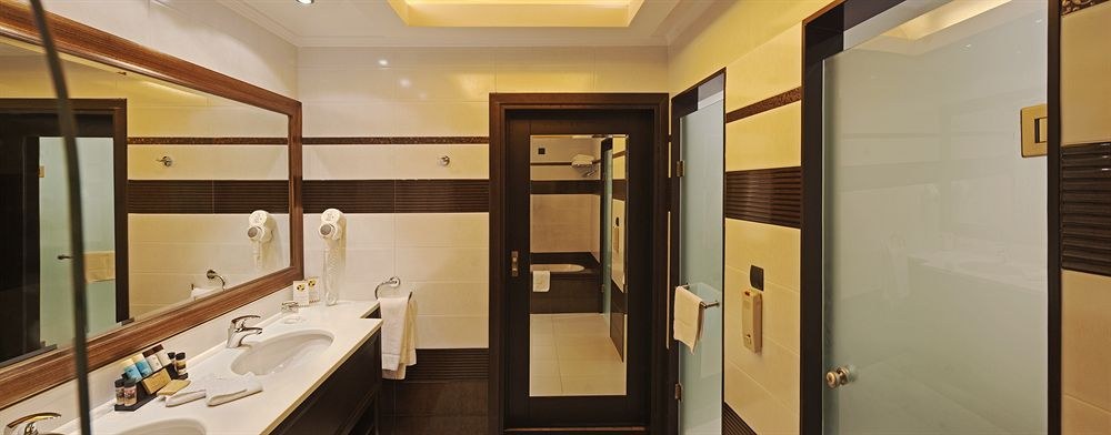 LA MARQUISE LUXURY RESORT COMPLEX photo 1