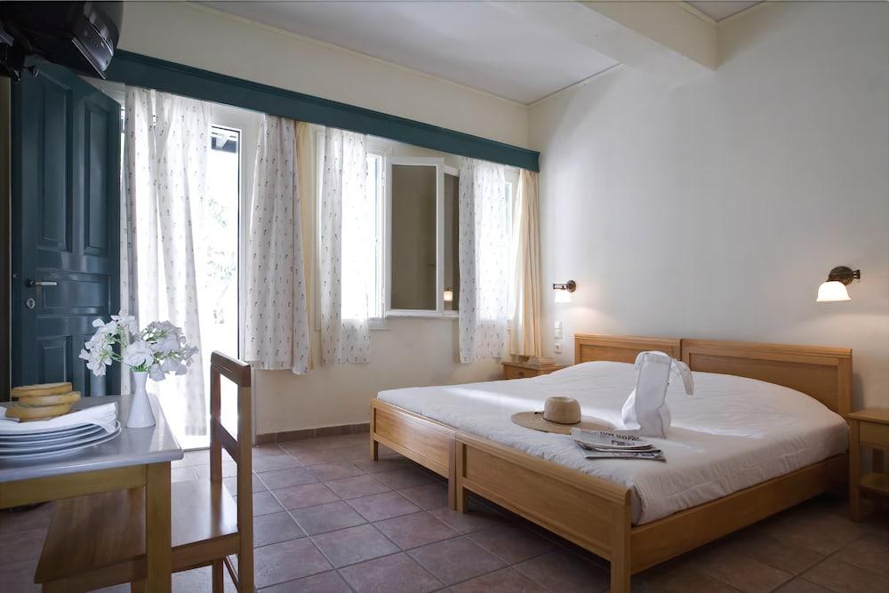 ROSEBAY HOTEL photo 2