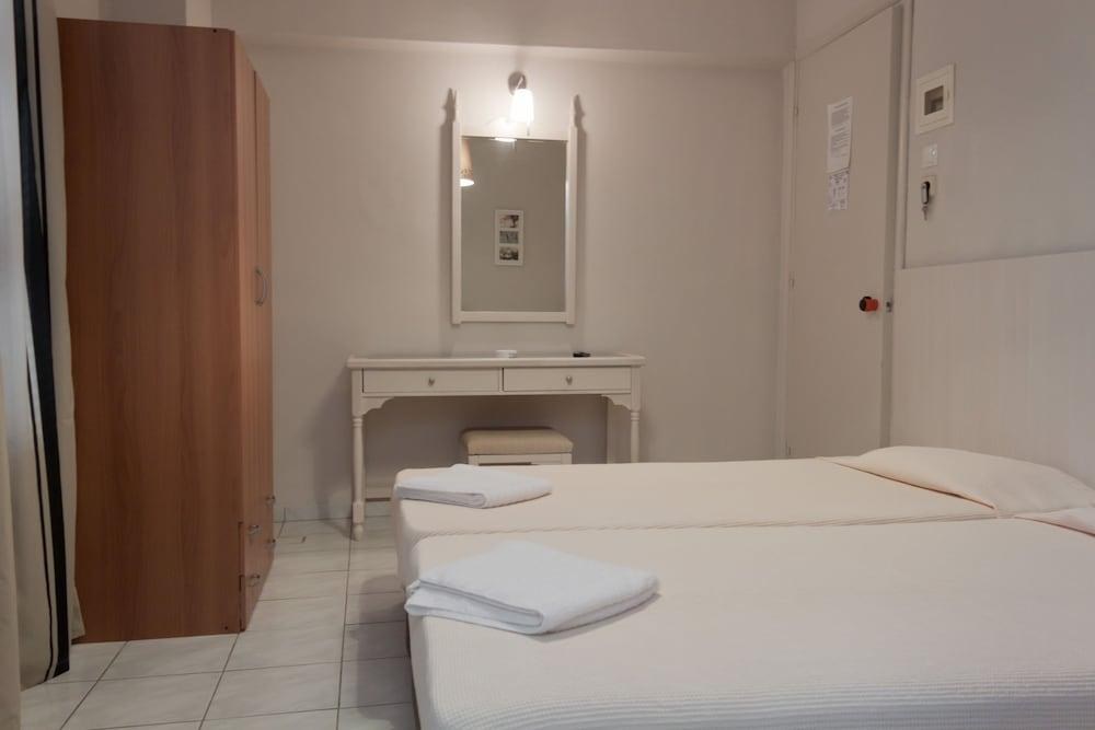 NEP CENTER HOTEL RODOS photo 4