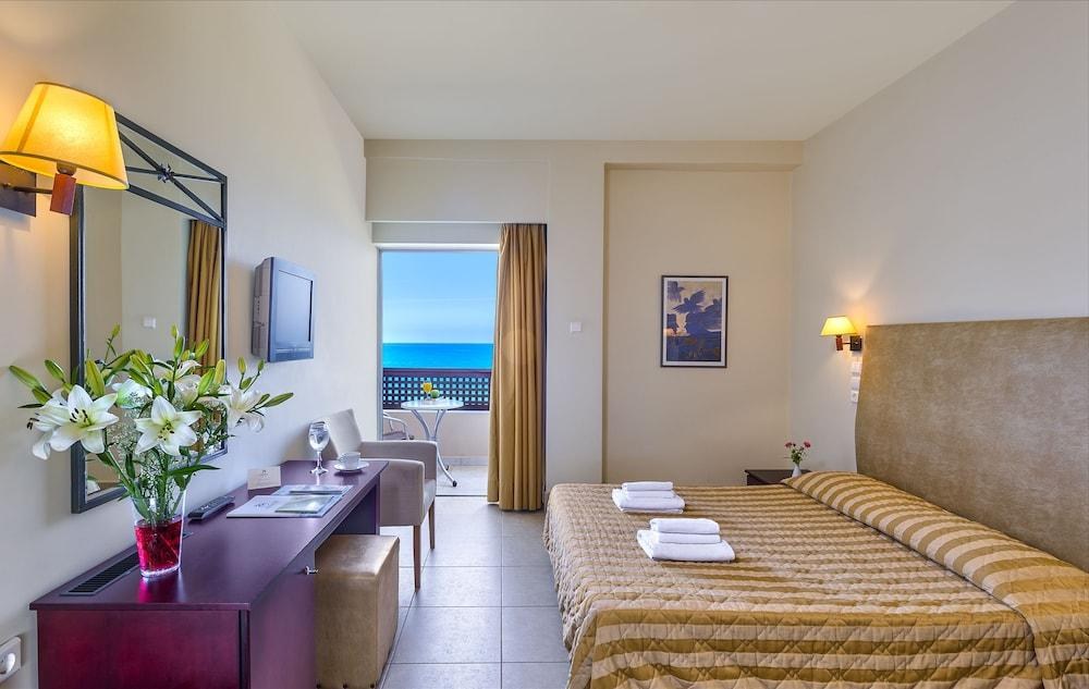 Giannoulis Santa Marina Beach Resort photo 4