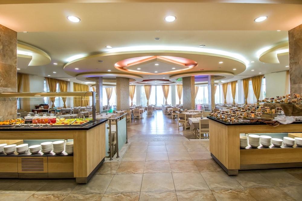 PEGASOS DELUXE BEACH HOTEL photo 2