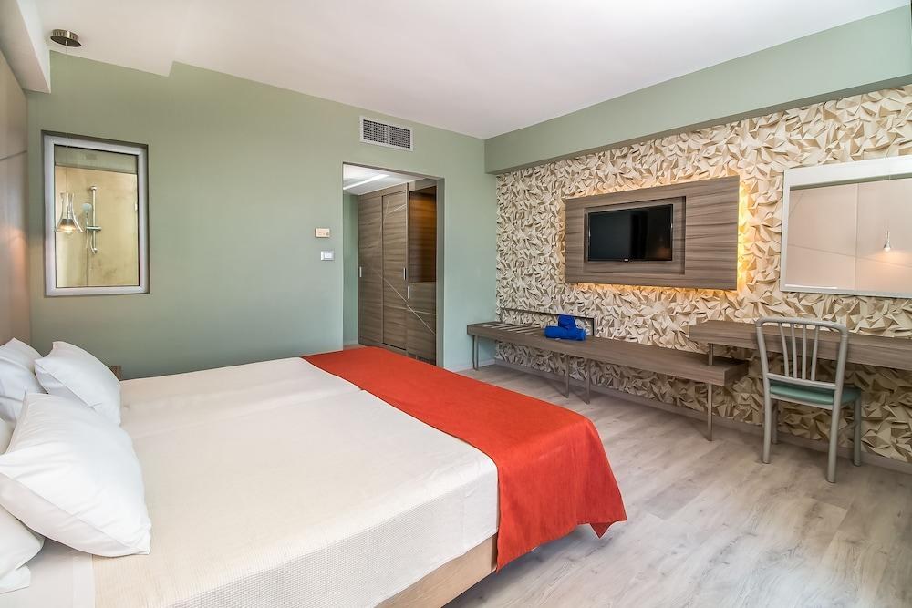 PEGASOS DELUXE BEACH HOTEL photo 3