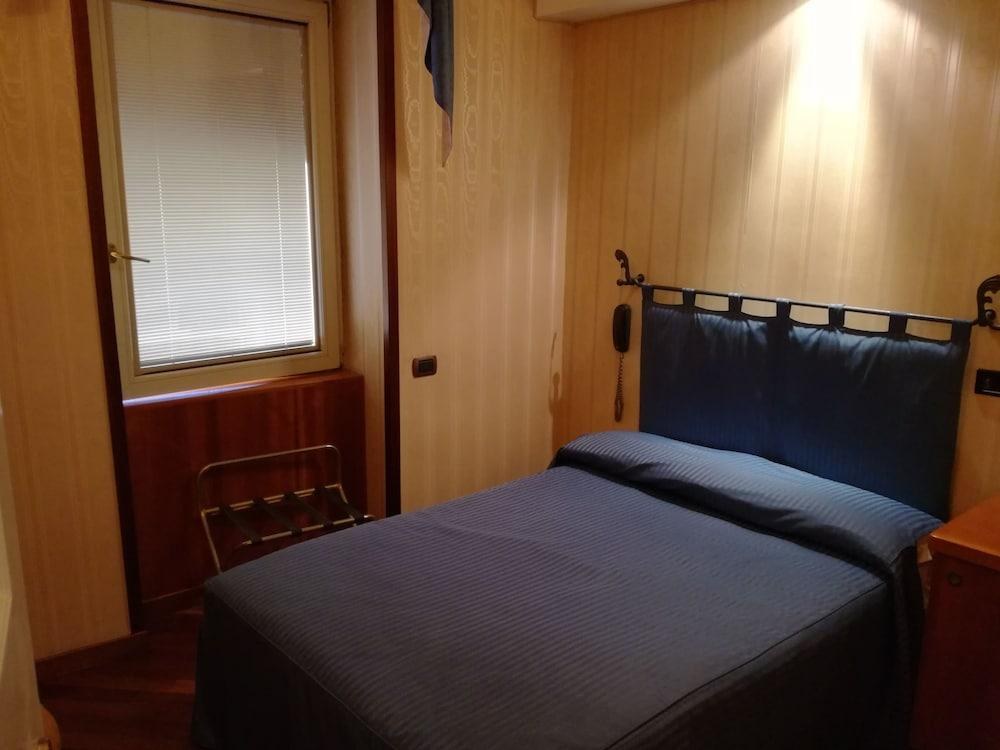 Hotel Suite Ares photo 3