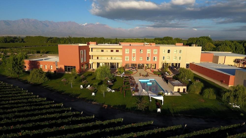 Fuente Mayor Hotel And Resort photo 4