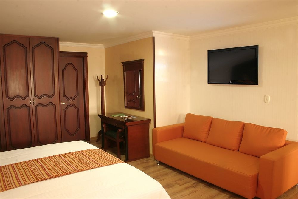 LUXOR PLAZA HOTEL