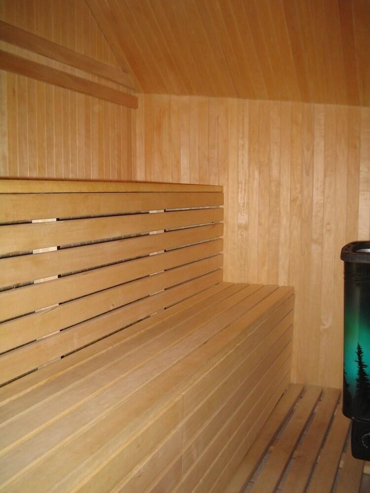 FORUMS photo 3