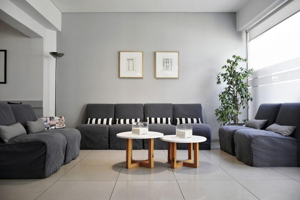 Abril Hotel Boutique photo 4