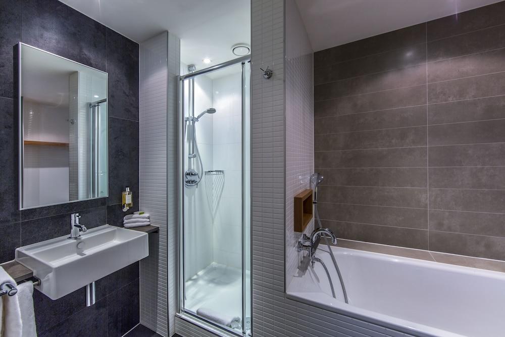 DoubleTree by Hilton Amsterdam Centraal Station photo 3