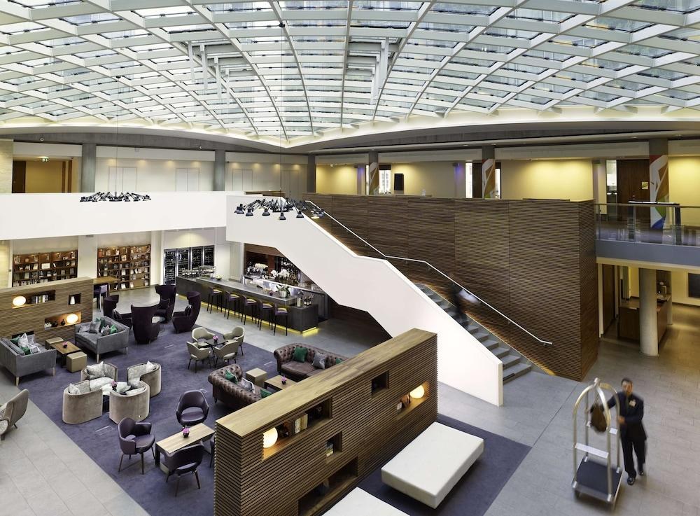 DoubleTree by Hilton London - Tower of London photo 2