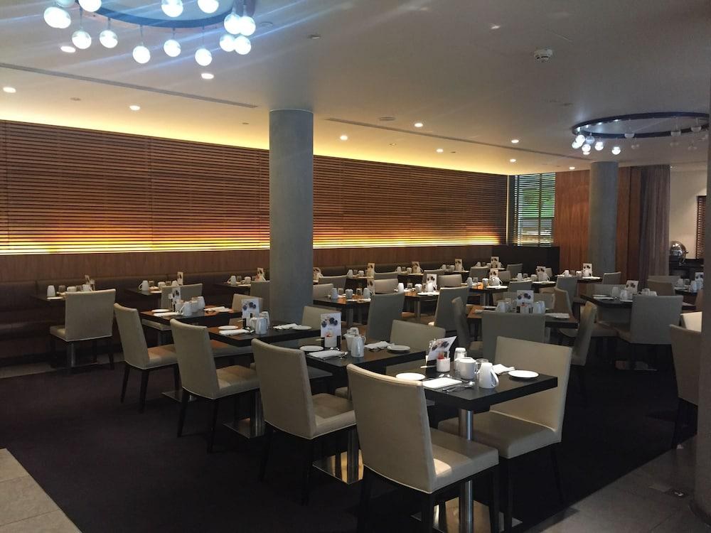 DoubleTree by Hilton London - Tower of London photo 4