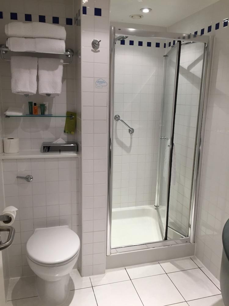 Hilton Garden Inn Bristol City Centre photo 2