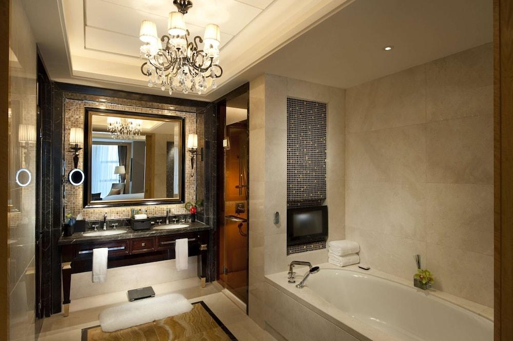 Hilton Nanjing photo 4
