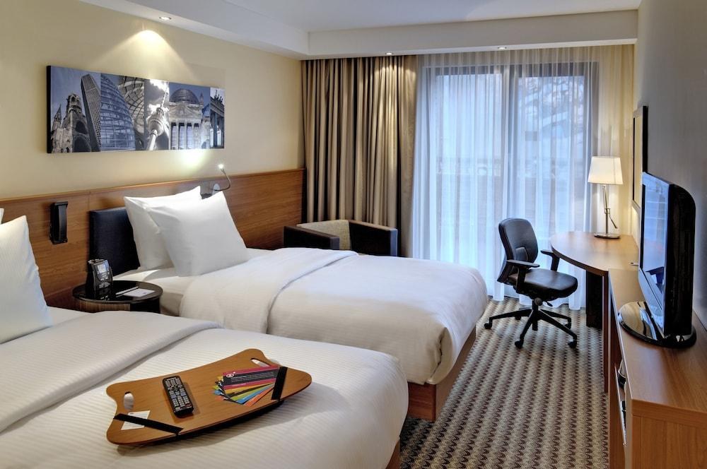 Hampton by Hilton Berlin City West photo 2