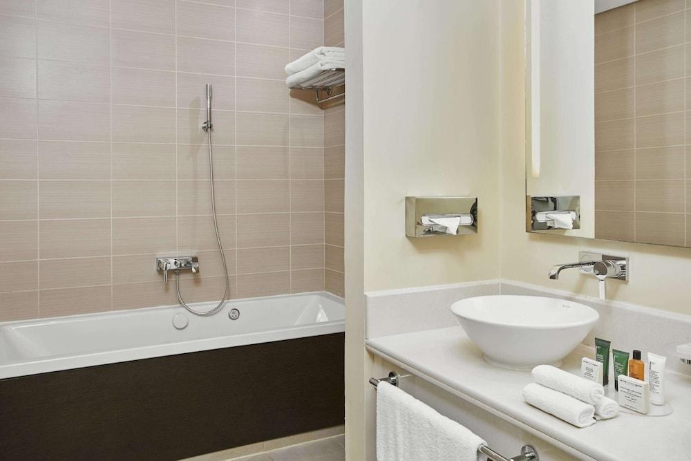 Hilton Ras Al Khaimah Beach Resort photo 4