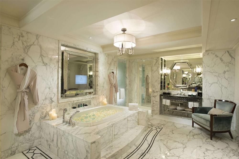 Waldorf Astoria Shanghai on the Bund photo 2