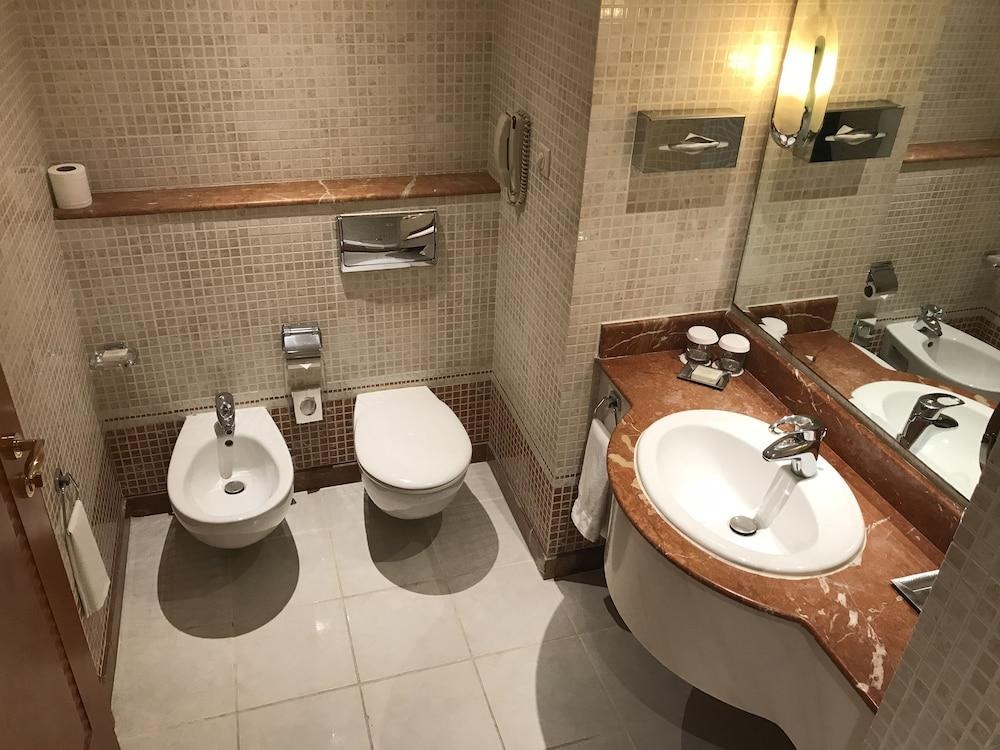 HILTON SHARJAH photo 2