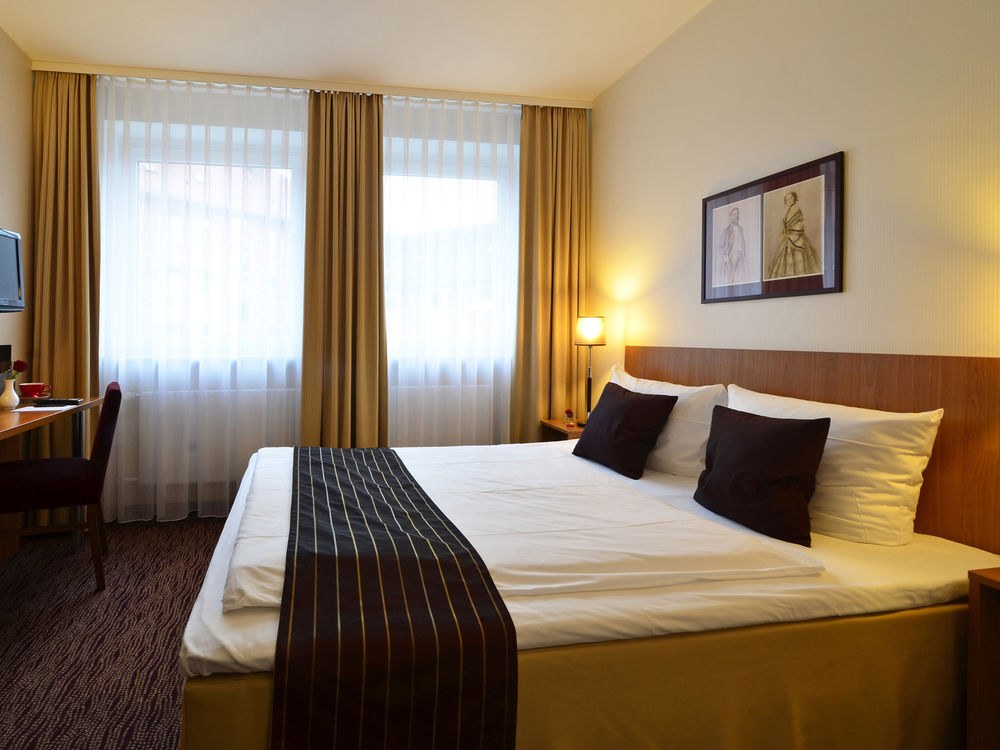 COMFORT HOTEL TOM KYLE photo 1