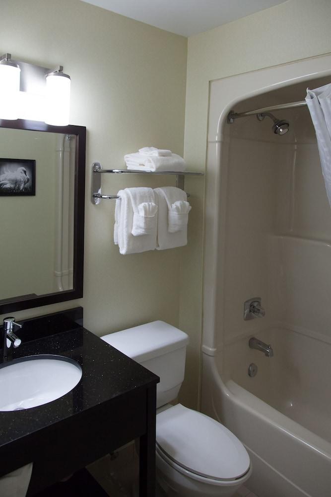 COMFORT INN photo 2