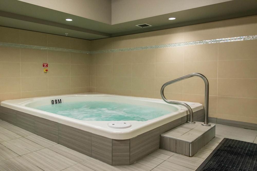 MainStay Suites Winnipeg photo 4