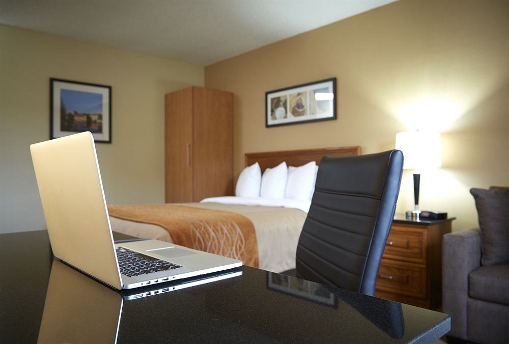 COMFORT INN WINNIPEG SOUTH photo 1