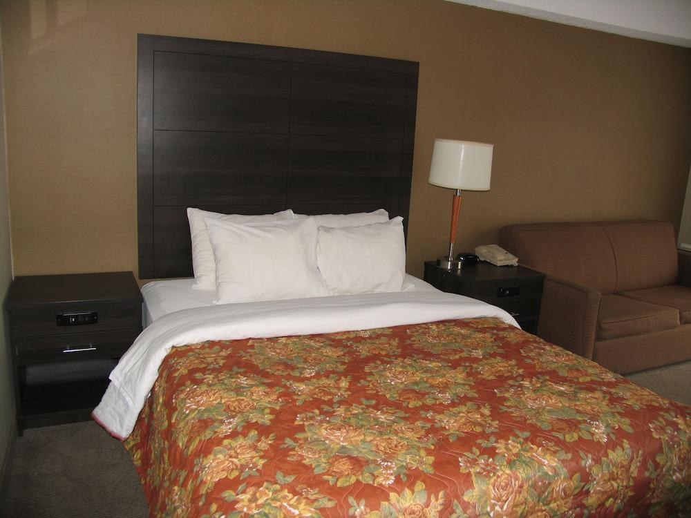 MAPLE CREST INN photo 4