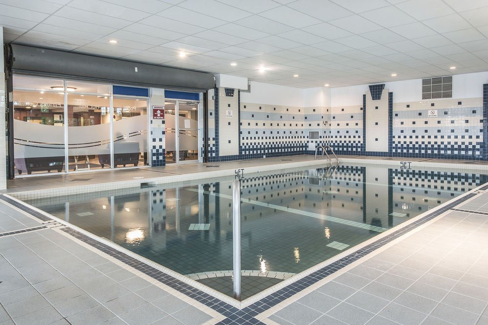 Super 8 by Wyndham Macleod Trail Calgary