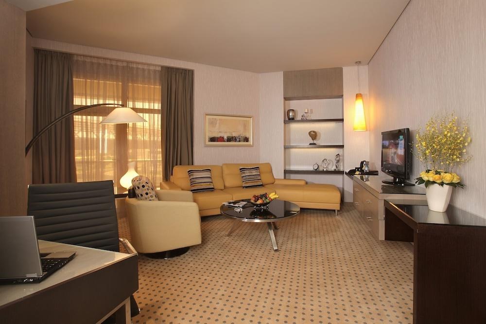 TIME GRAND PLAZA HOTEL photo 4