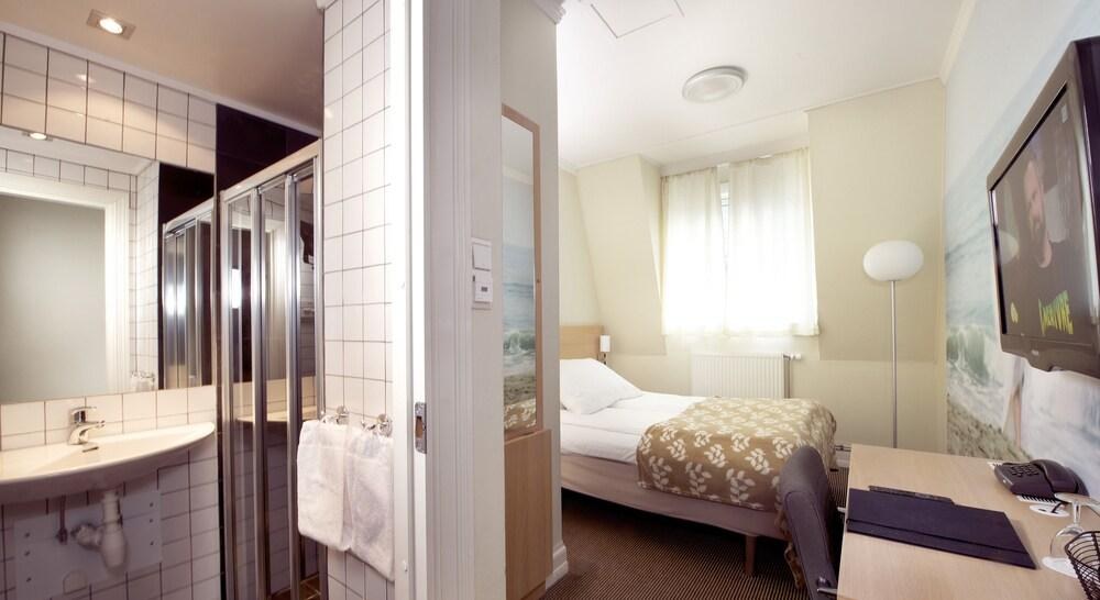 CLARION COLLECTION HOTEL SAVOY photo 2