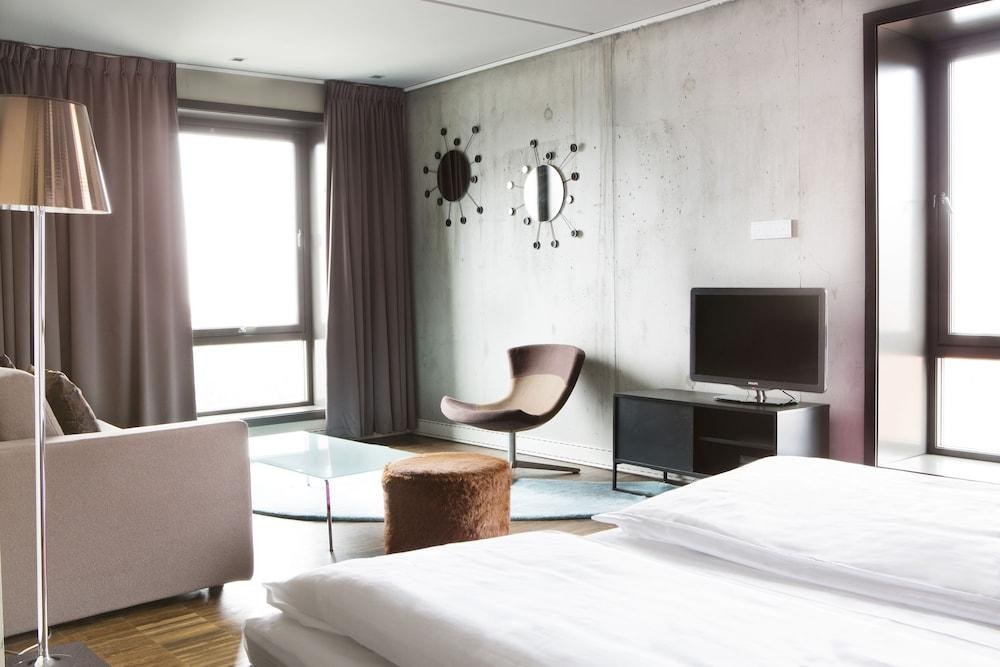 COMFORT HOTEL SQUARE photo 2