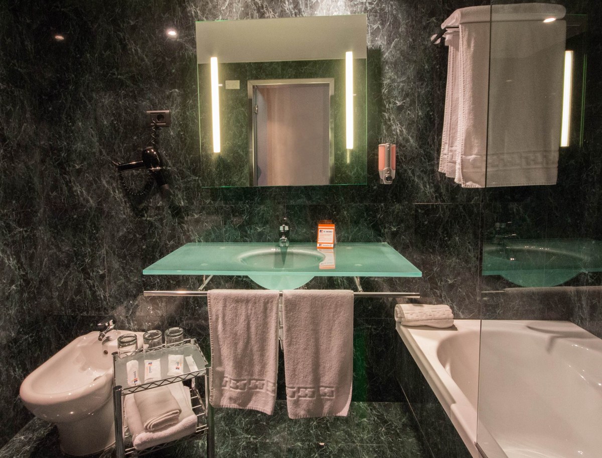 B&B HOTEL GRANADA ESTACION photo 4