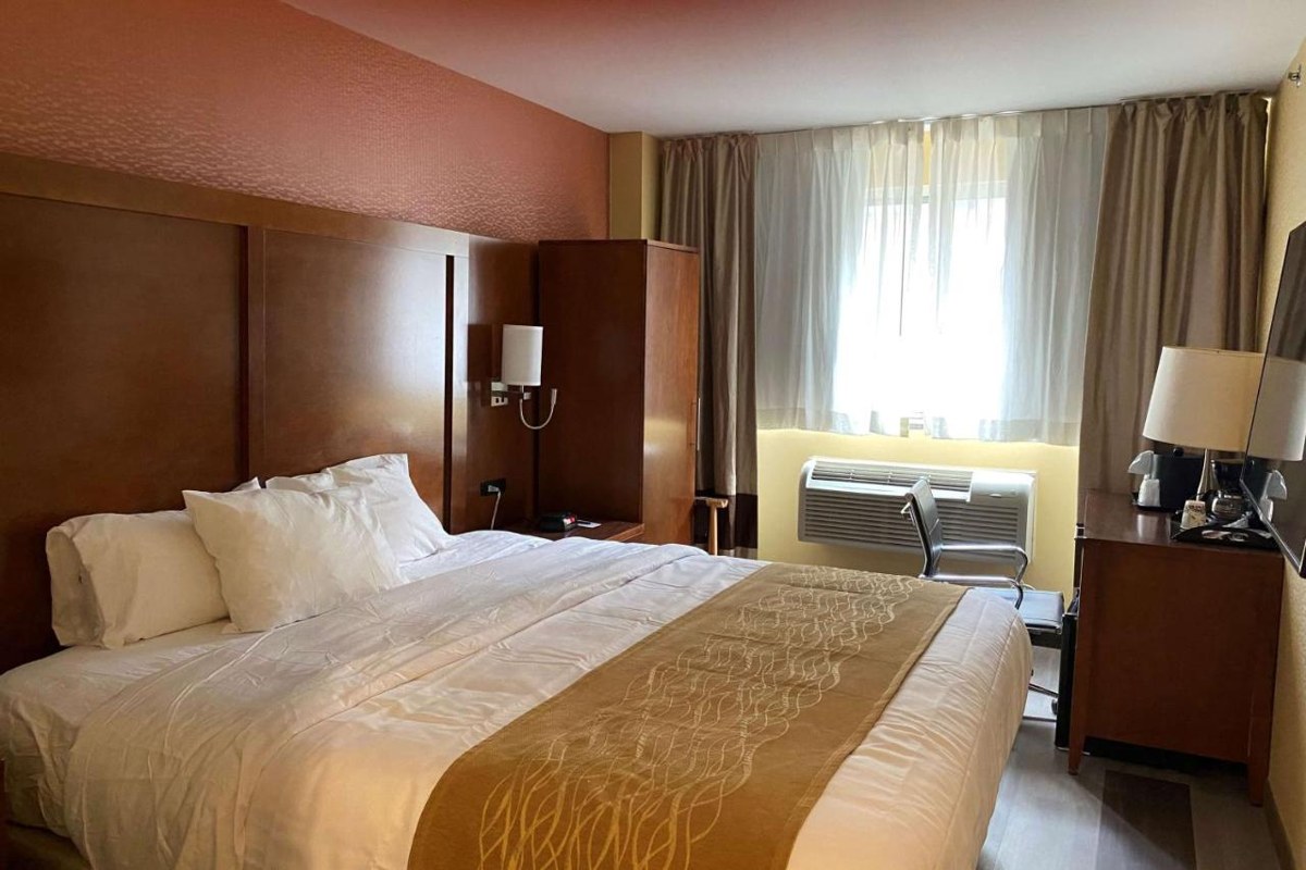 Ramada by Wyndham New York Times Square West photo 3