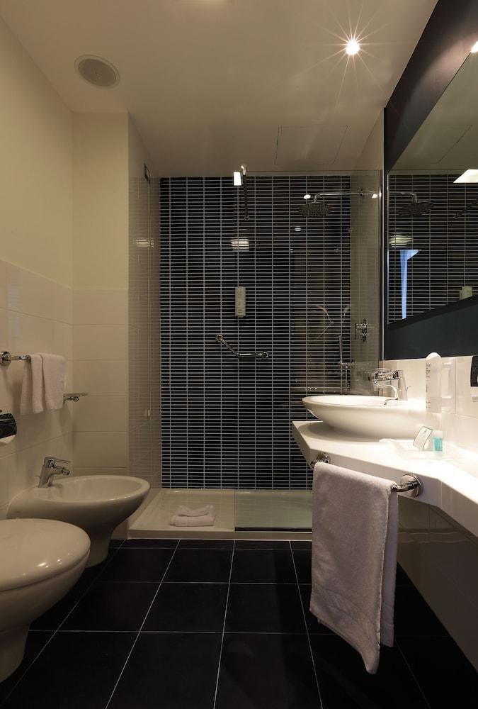 Holiday Inn Milan Nord Zara photo 4