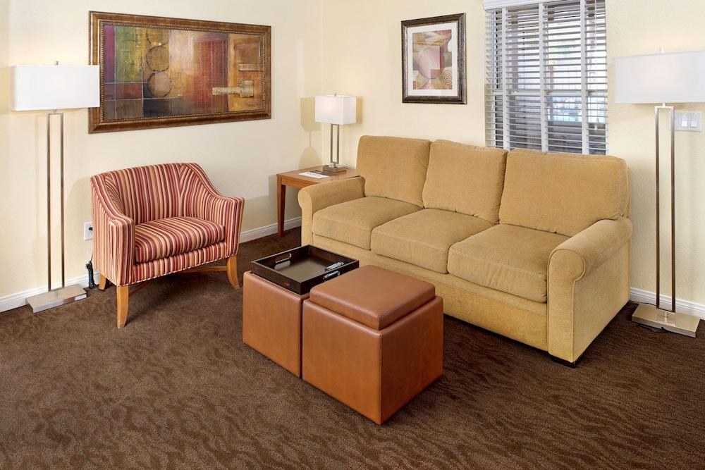 Hilton Vacation Club Desert Retreat Las Vegas photo 3