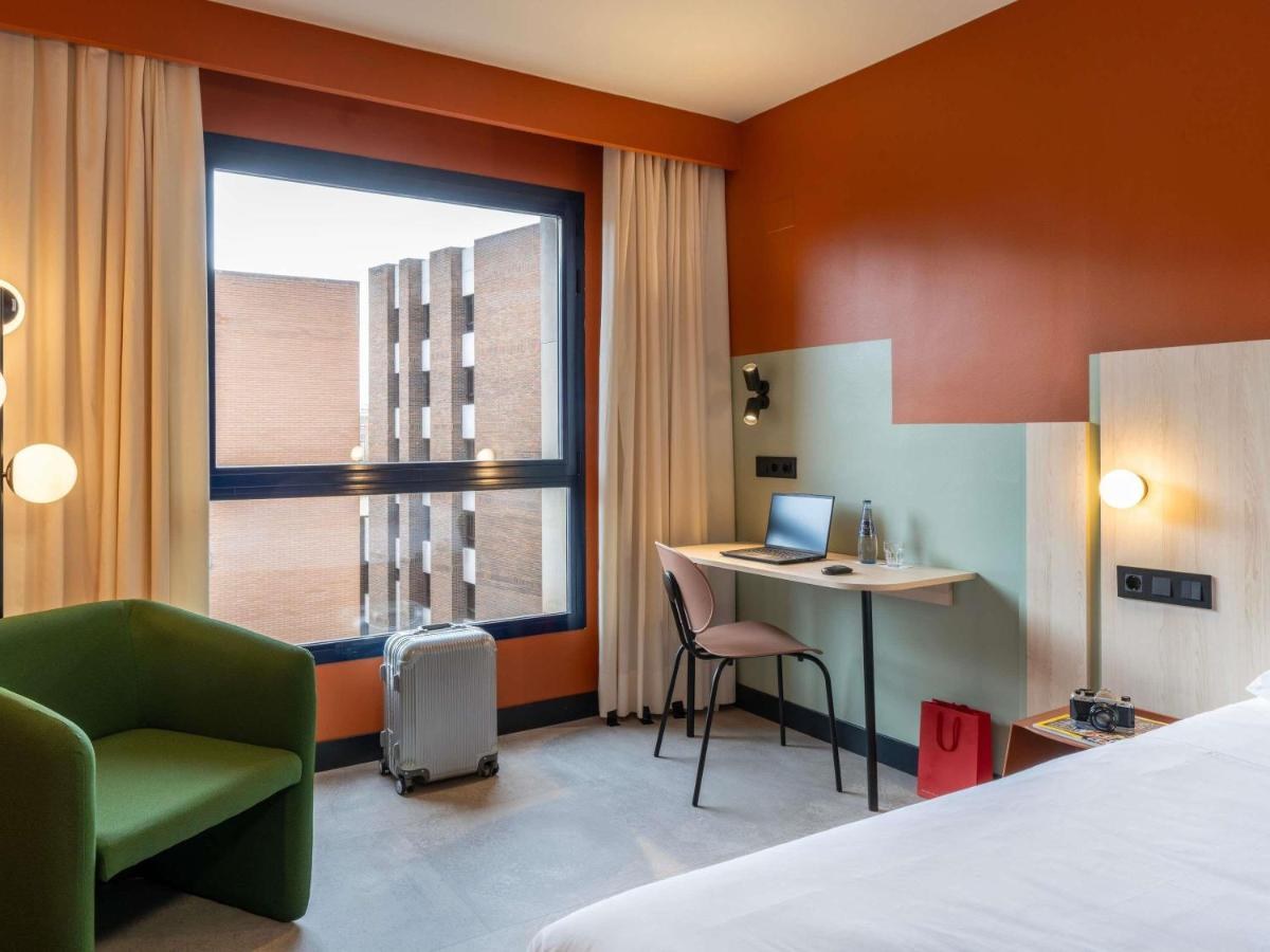 ibis Styles Zaragoza Centro photo 1