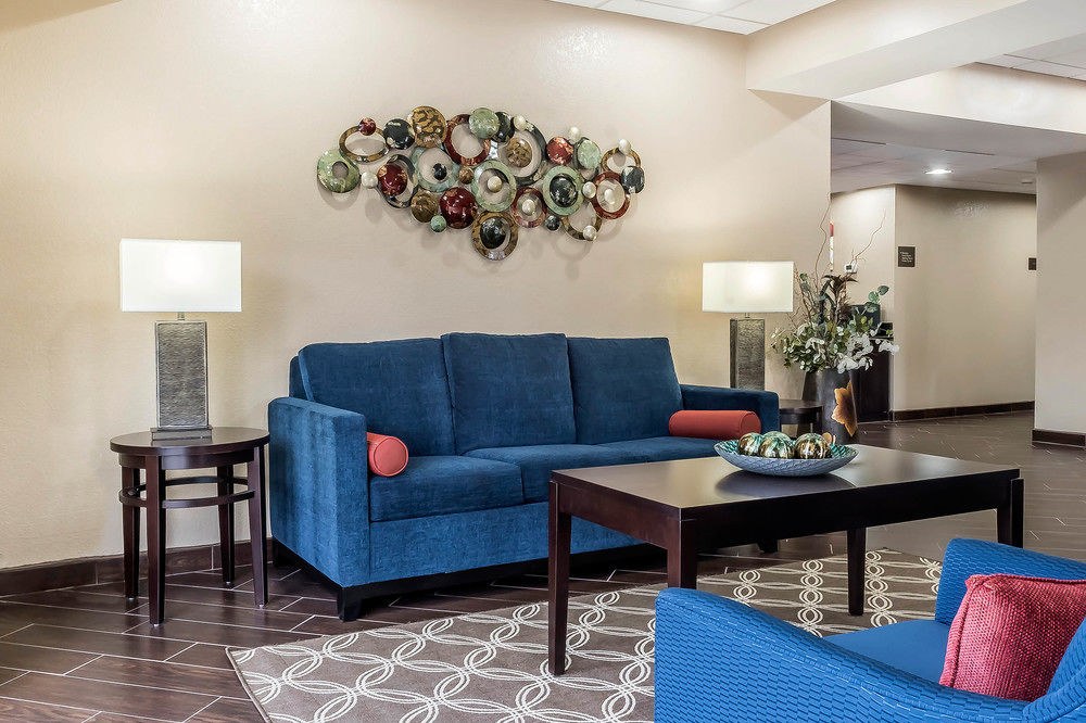 COMFORT SUITES photo 1