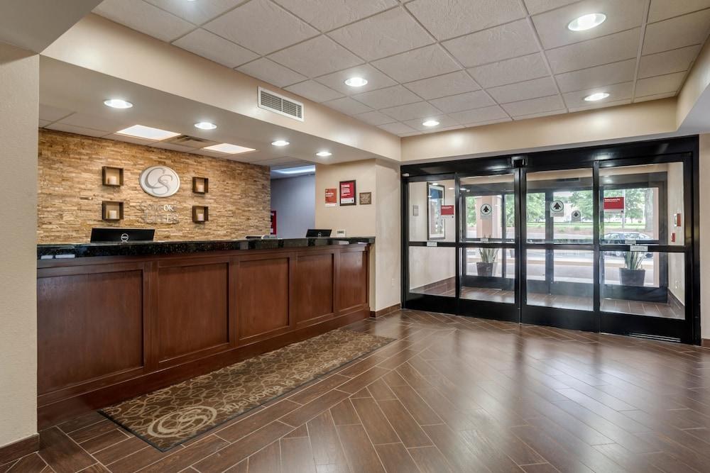 COMFORT SUITES photo 4