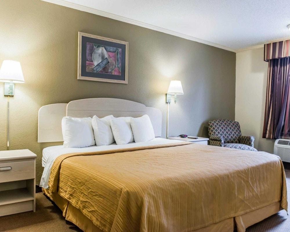 QUALITY INN TALLAHASSEE NEAR UNIVERSITY photo 2