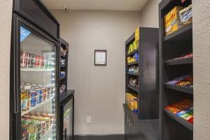 COMFORT SUITES (LEWISVILLE) photo 3