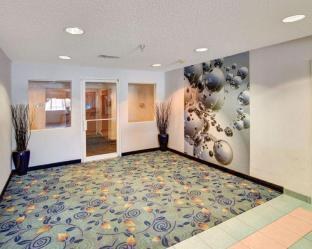ECONO LODGE & SUITES photo 1