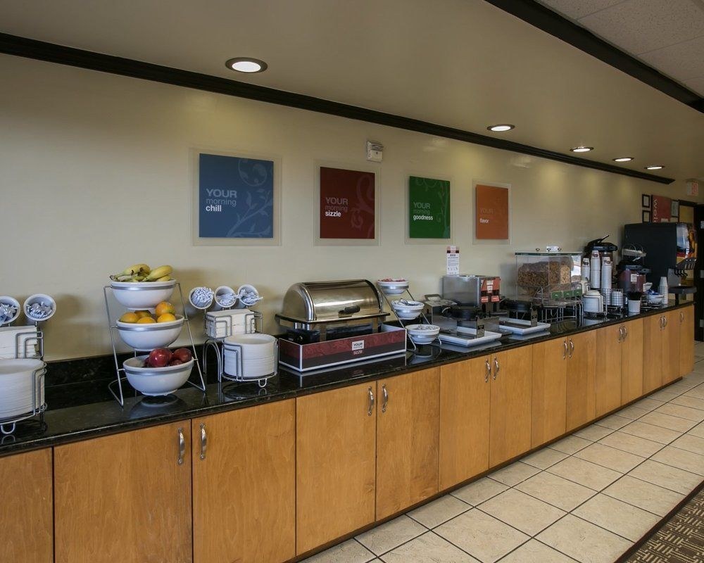 COMFORT SUITES AUSTIN AIRPORT photo 1