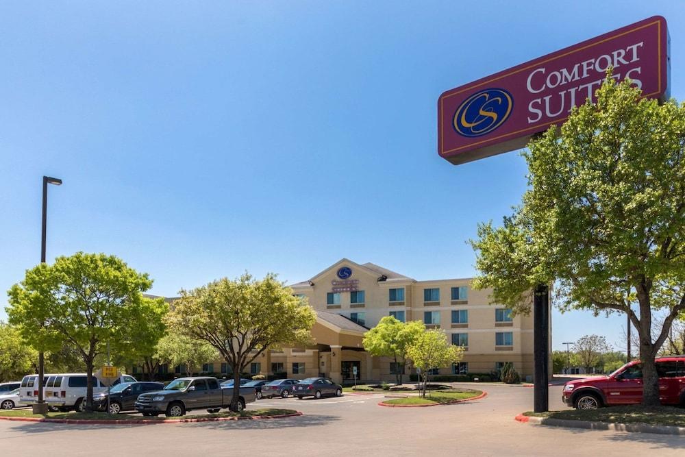 COMFORT SUITES AUSTIN AIRPORT photo 4