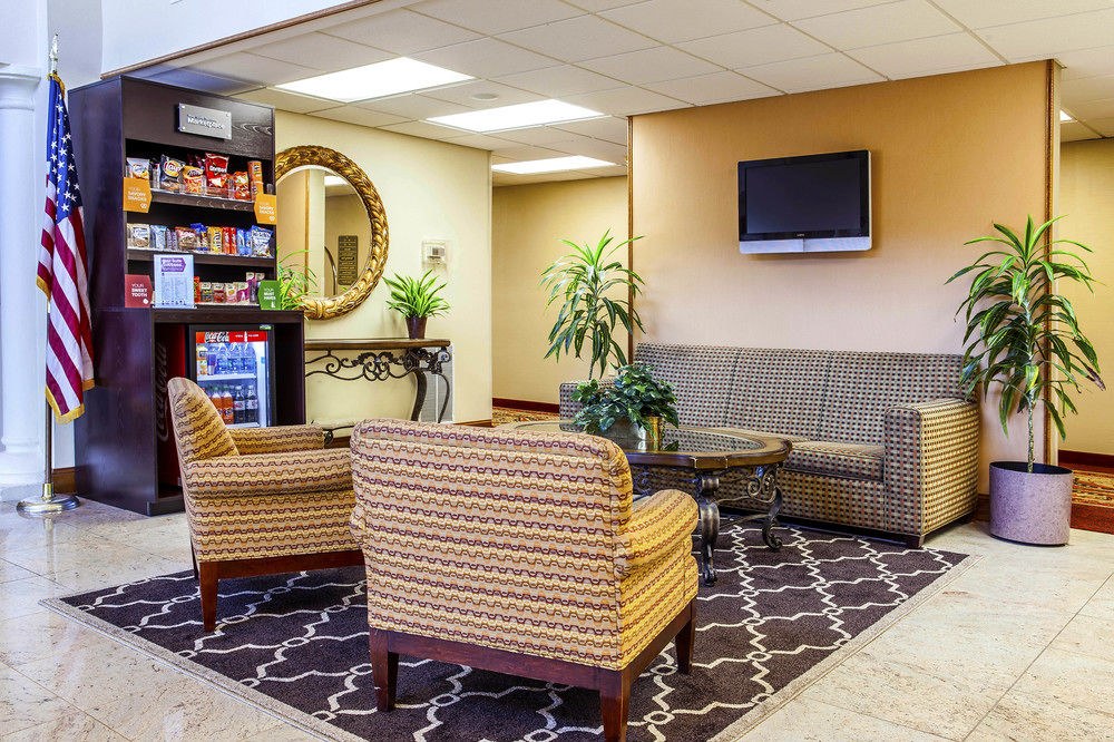 COMFORT SUITES