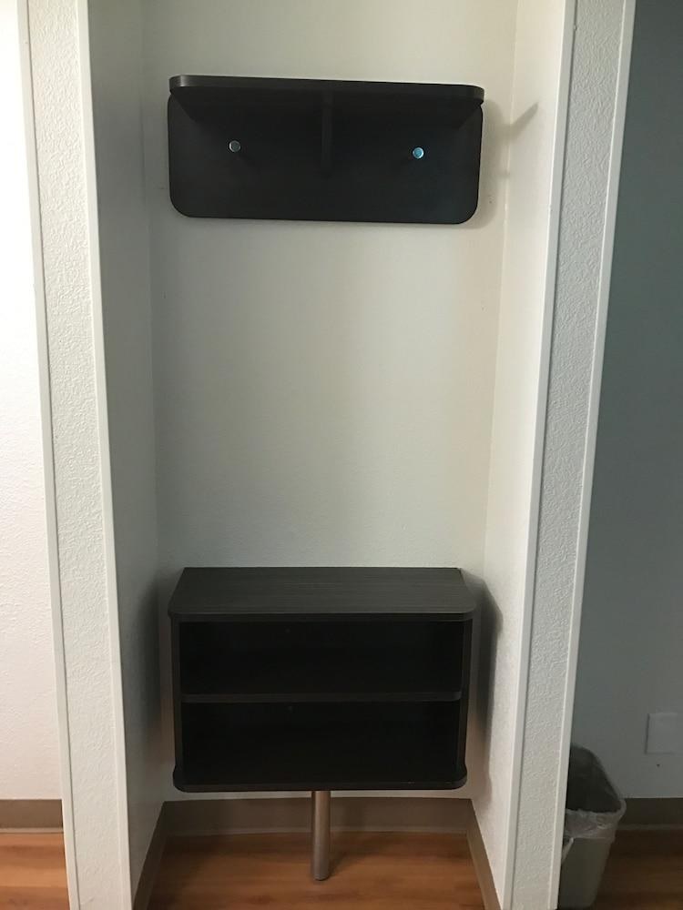 Motel 6 Raleigh North photo 2